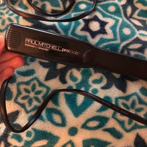Paul Mitchell pro tools straightener